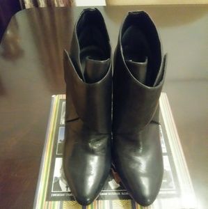 Nine West black boots